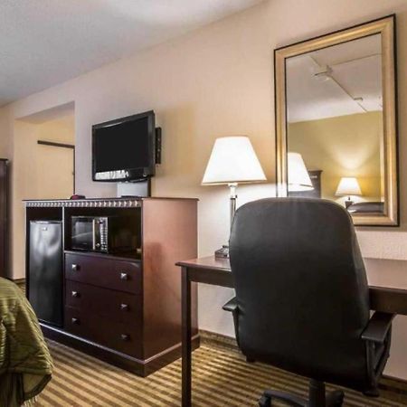 Quality Inn & Suites Greenville - Haywood Mall Exteriör bild