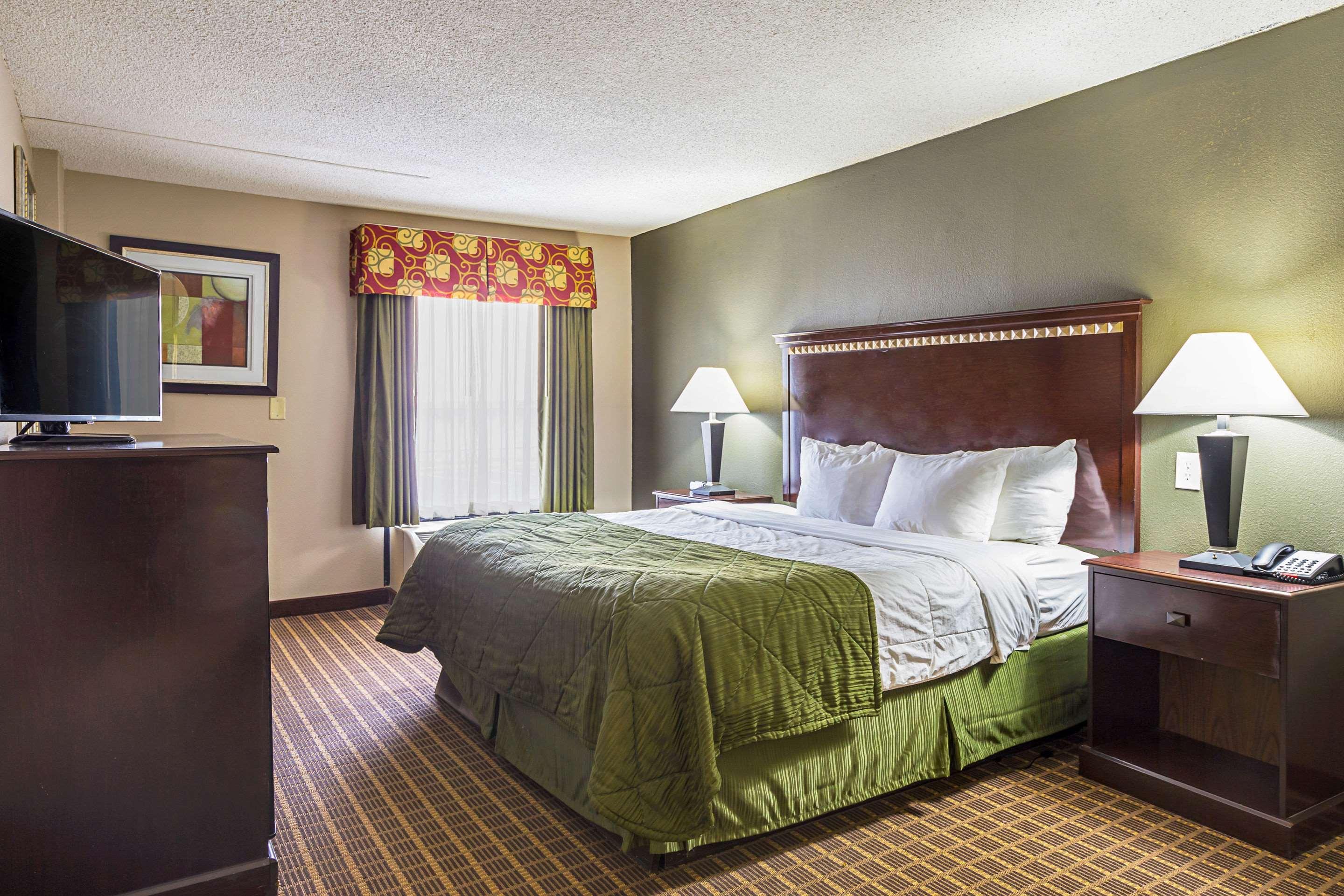 Quality Inn & Suites Greenville - Haywood Mall Exteriör bild