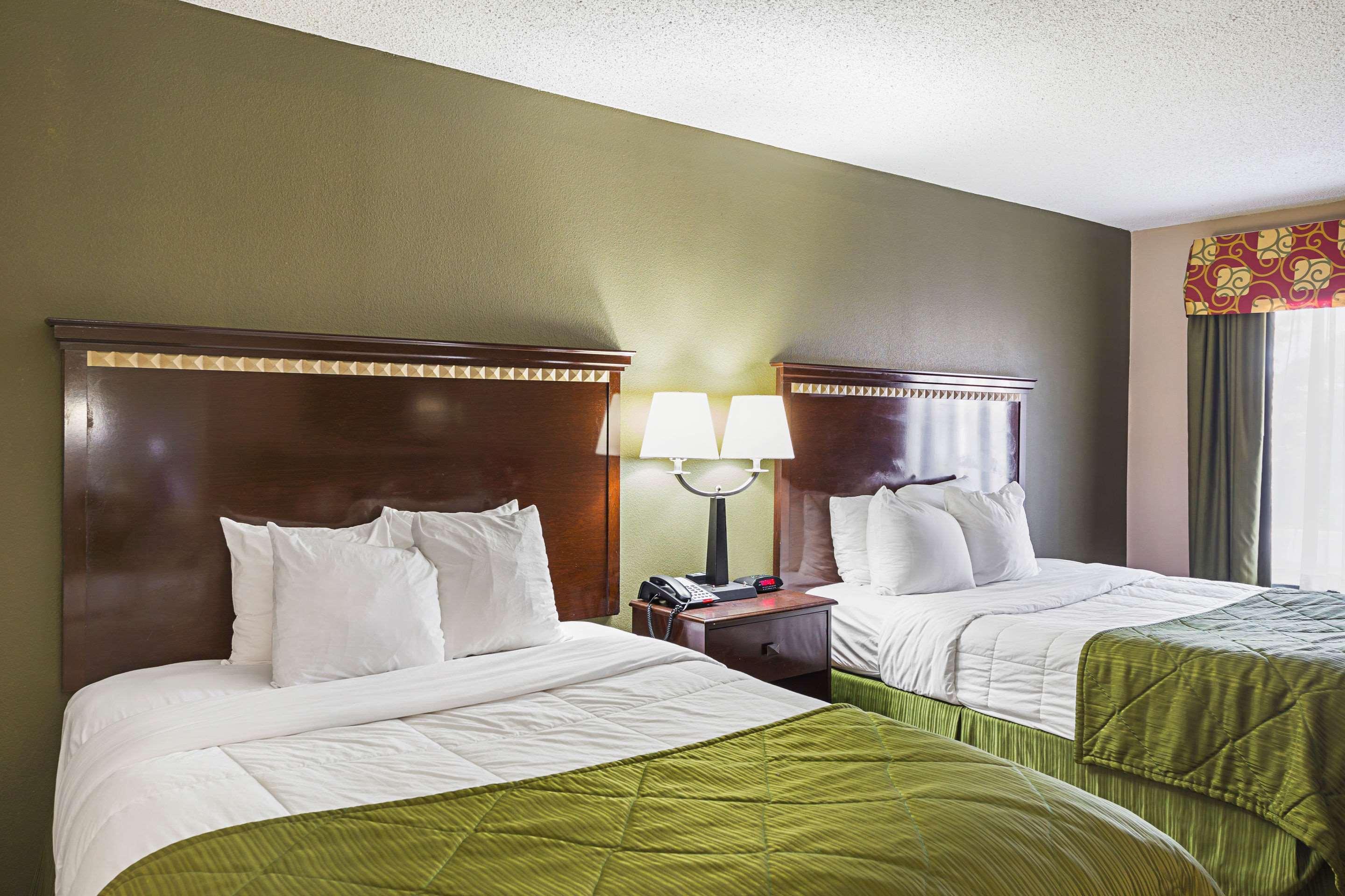 Quality Inn & Suites Greenville - Haywood Mall Exteriör bild