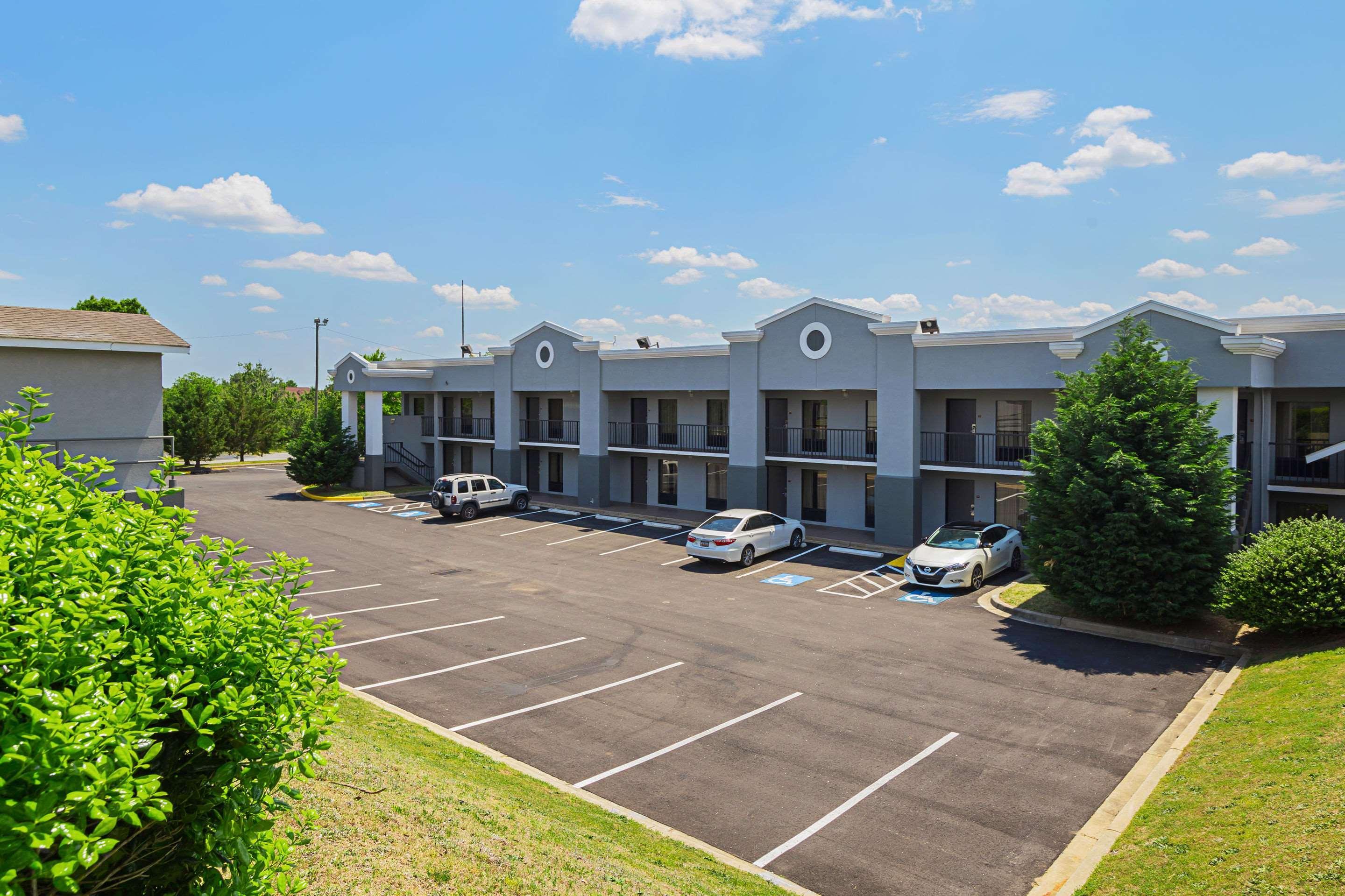 Quality Inn & Suites Greenville - Haywood Mall Exteriör bild