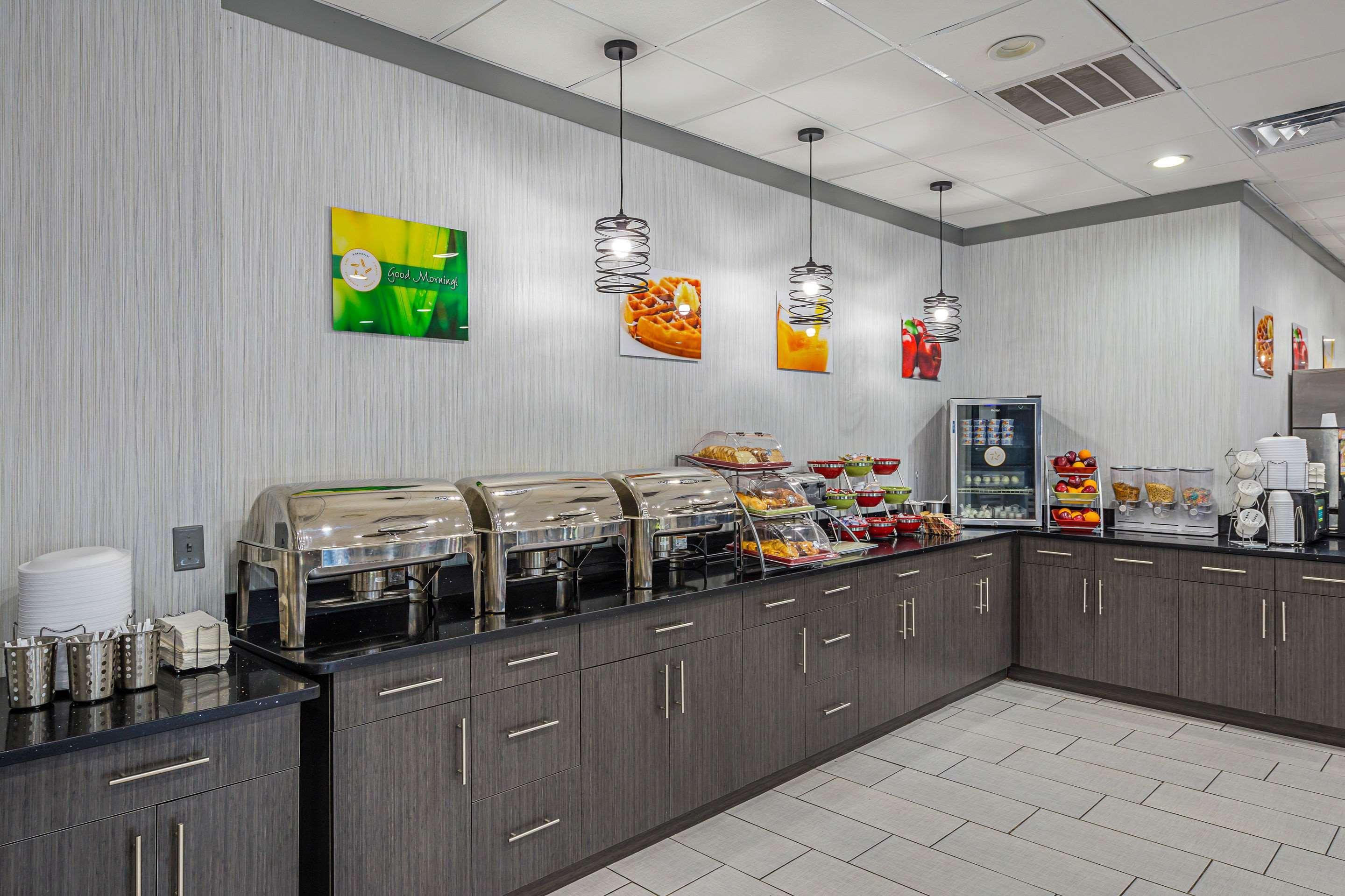 Quality Inn & Suites Greenville - Haywood Mall Exteriör bild