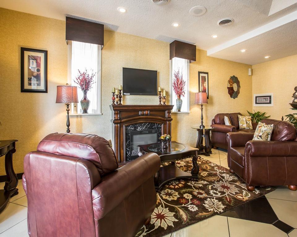 Quality Inn & Suites Greenville - Haywood Mall Exteriör bild