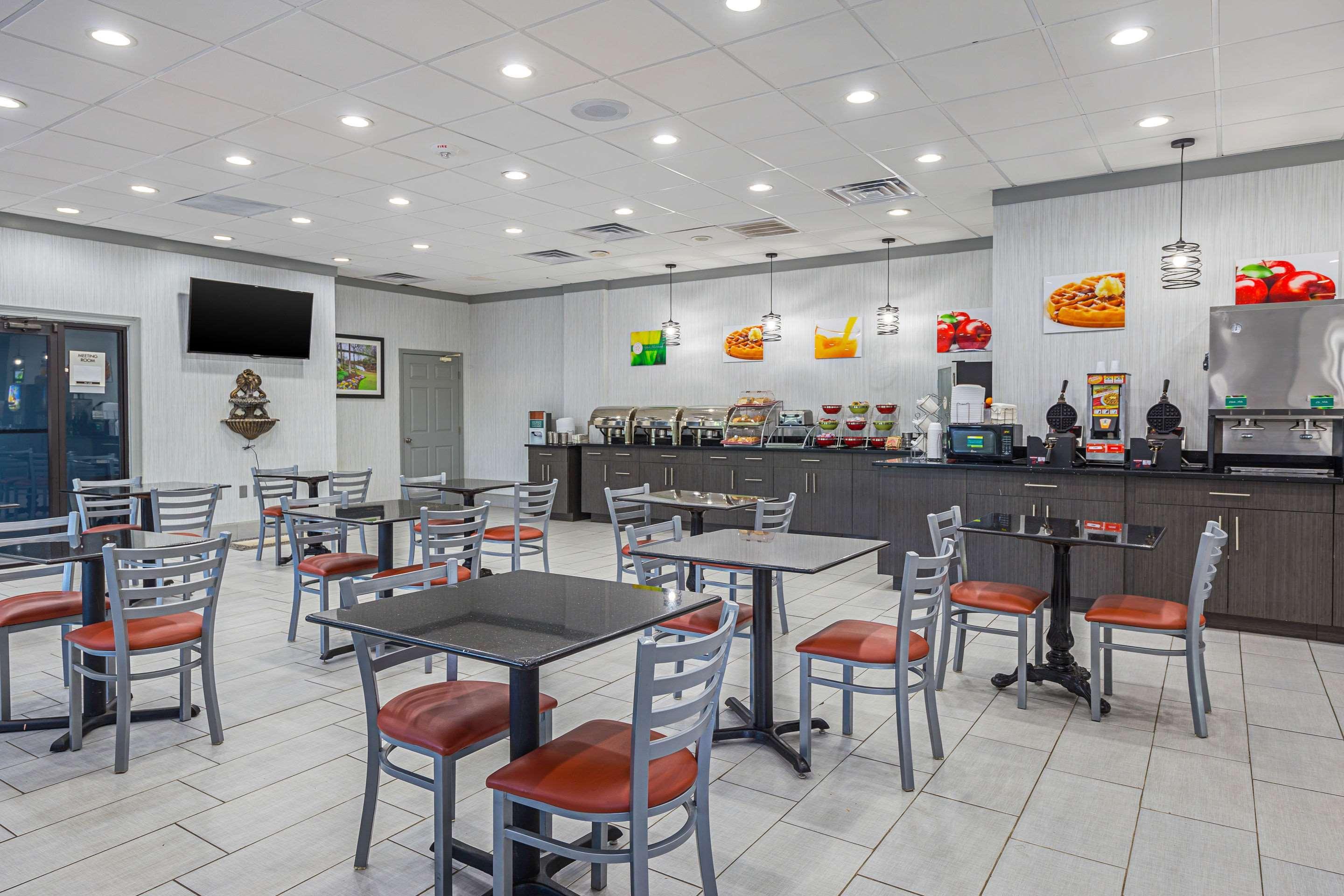 Quality Inn & Suites Greenville - Haywood Mall Exteriör bild