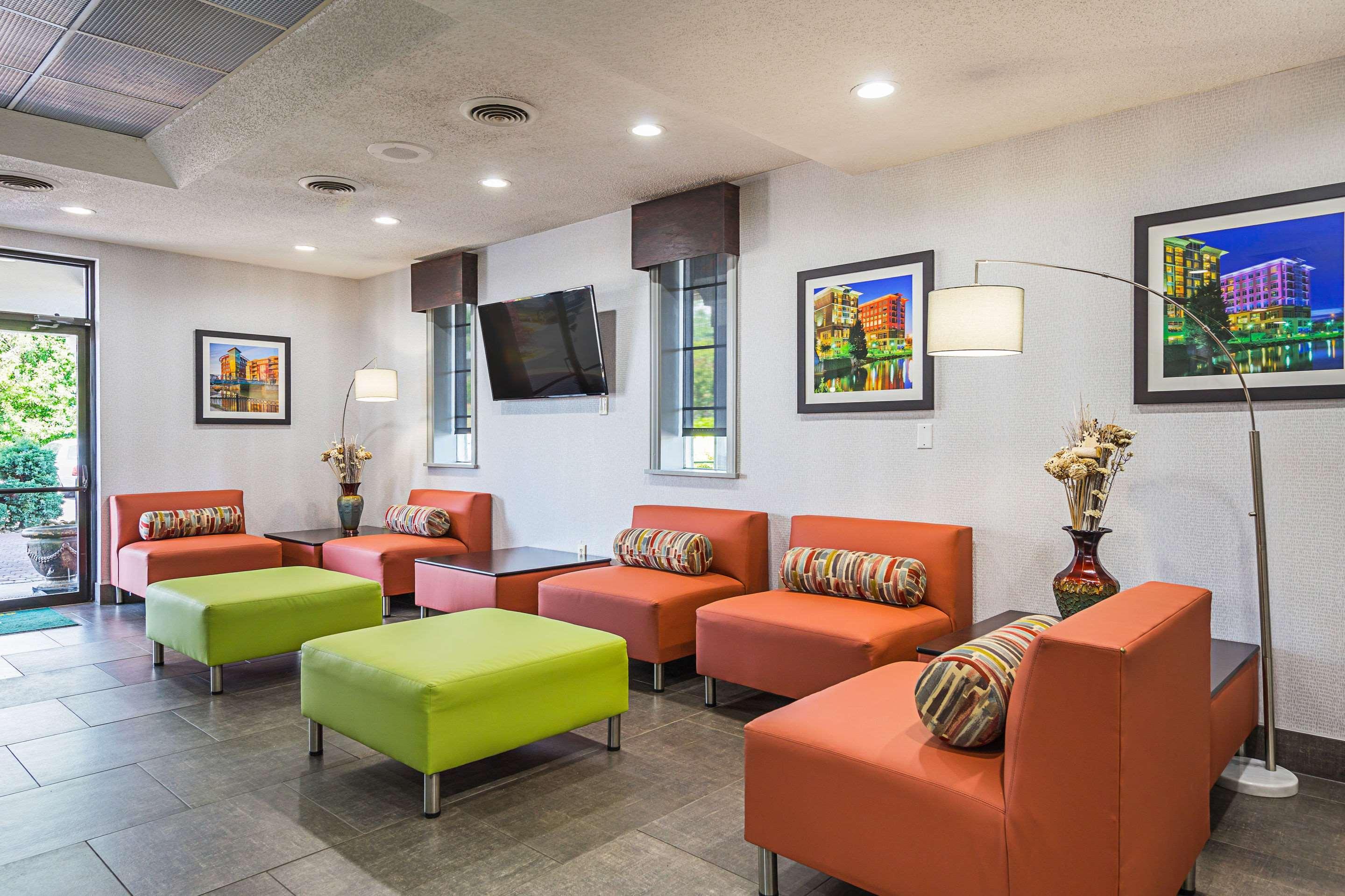 Quality Inn & Suites Greenville - Haywood Mall Exteriör bild